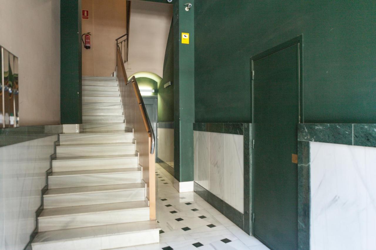 Plaza Catalunya City Center Apartments Barcelona Exterior photo