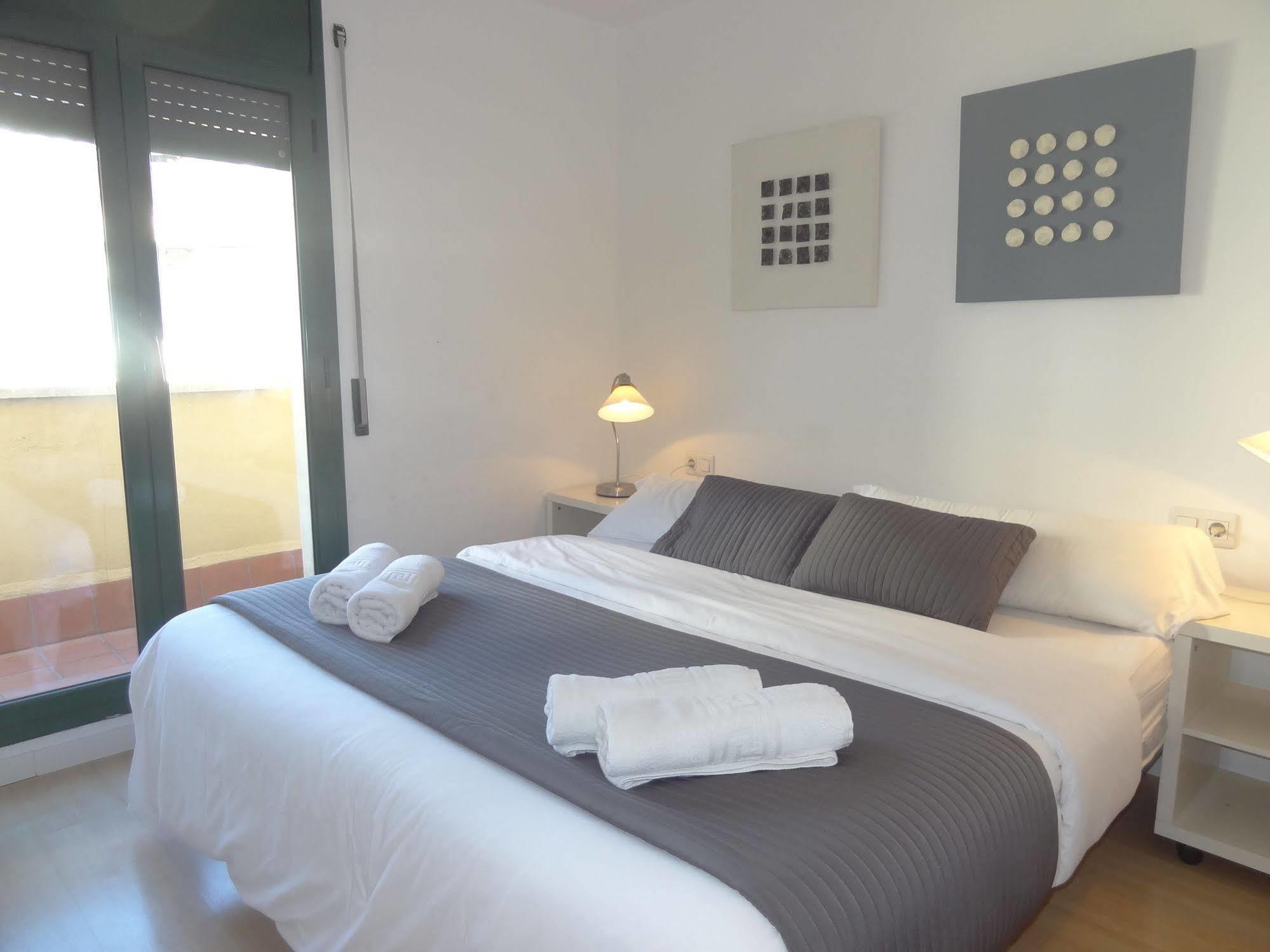 Plaza Catalunya City Center Apartments Barcelona Exterior photo